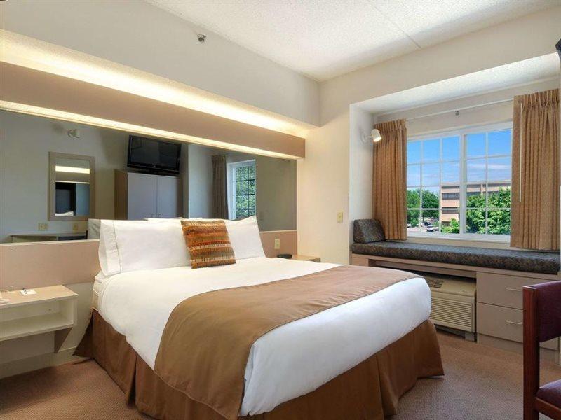 Microtel Inn & Suites By Wyndham Bloomington Msp Airport Exteriör bild