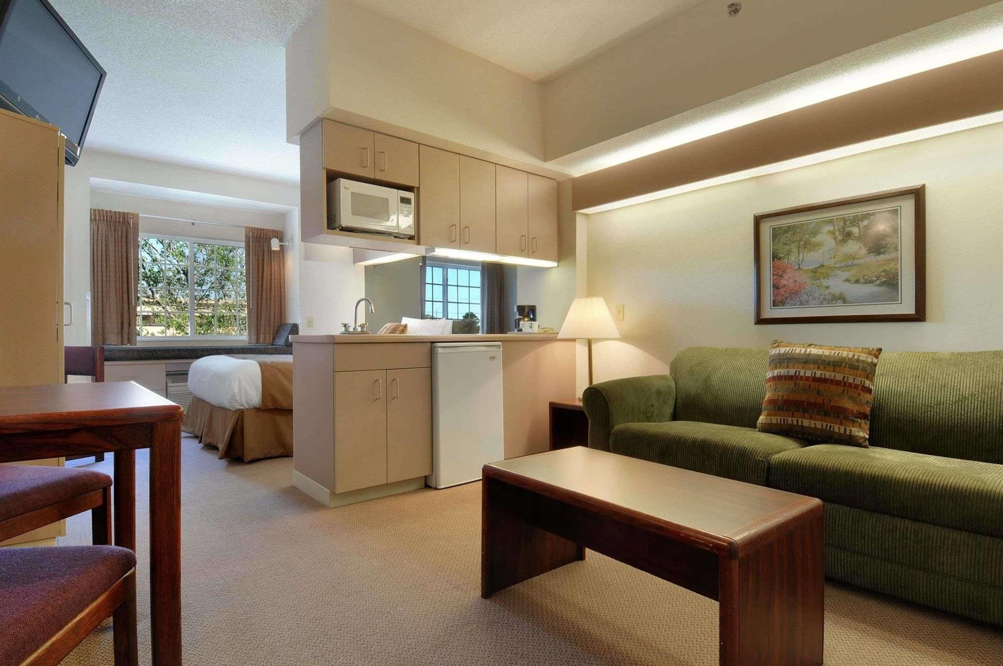 Microtel Inn & Suites By Wyndham Bloomington Msp Airport Exteriör bild